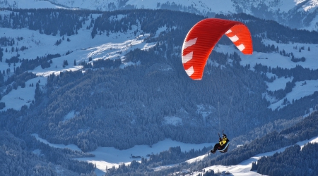 Paragliden in de bergen